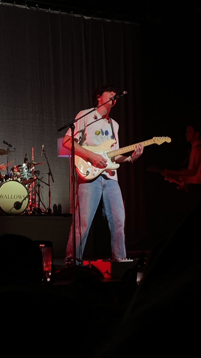 prettywallows's tweet photo. god. https://t.co/KqosyOXnT2