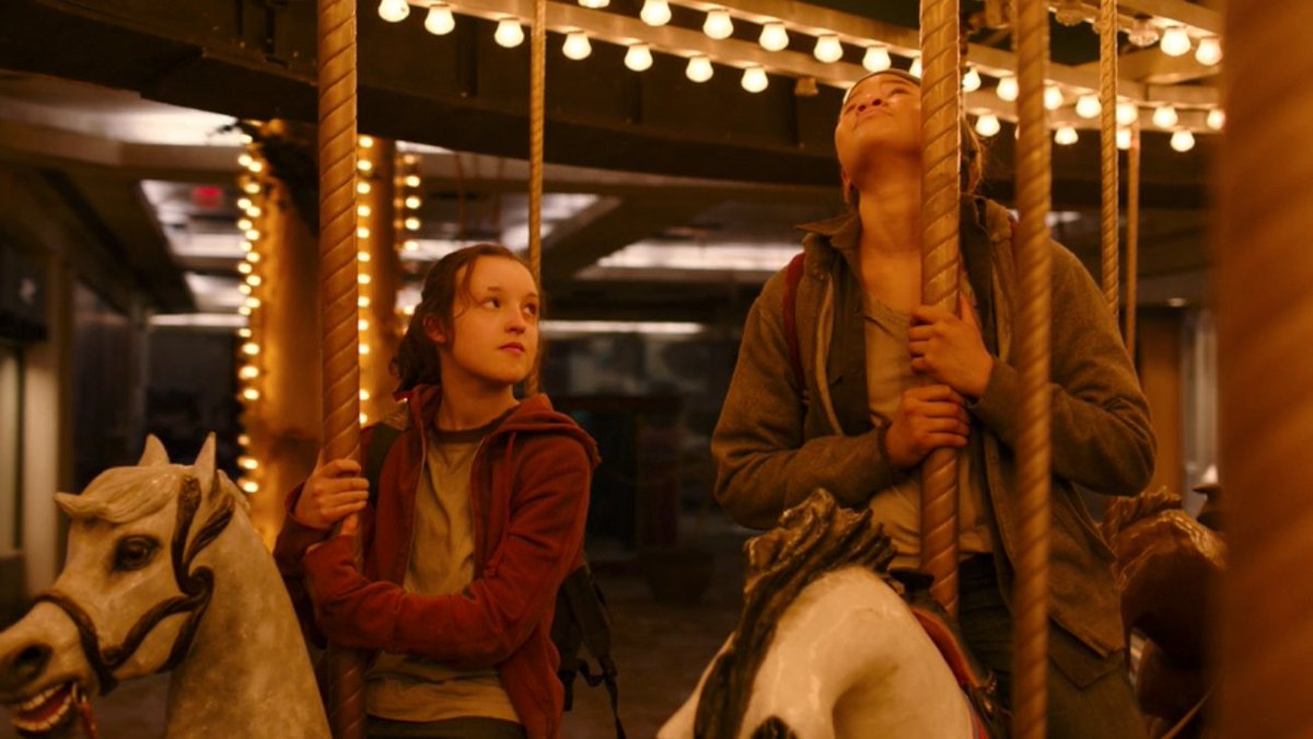 noradominick's tweet photo. bella ramsey as ellie looking at storm reid as riley in this the last of us scene is what really sent me over the edge https://t.co/p0jQrZSNDr