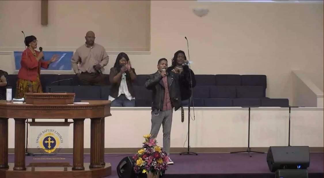 LaShelle715's tweet photo. Happy Sunday!!  

Book Stanley Roy Ladson Jr for your Next Sunday Morning Service, he would Love to come fellowship with your Church. Contact our Team Today!! #IStillGotJoy #PrayerWillChangeThings #ThankYou #RoyandRevelation #SundayMorning #GospelArtist #Church https://t.co/wWYC05bEZZ