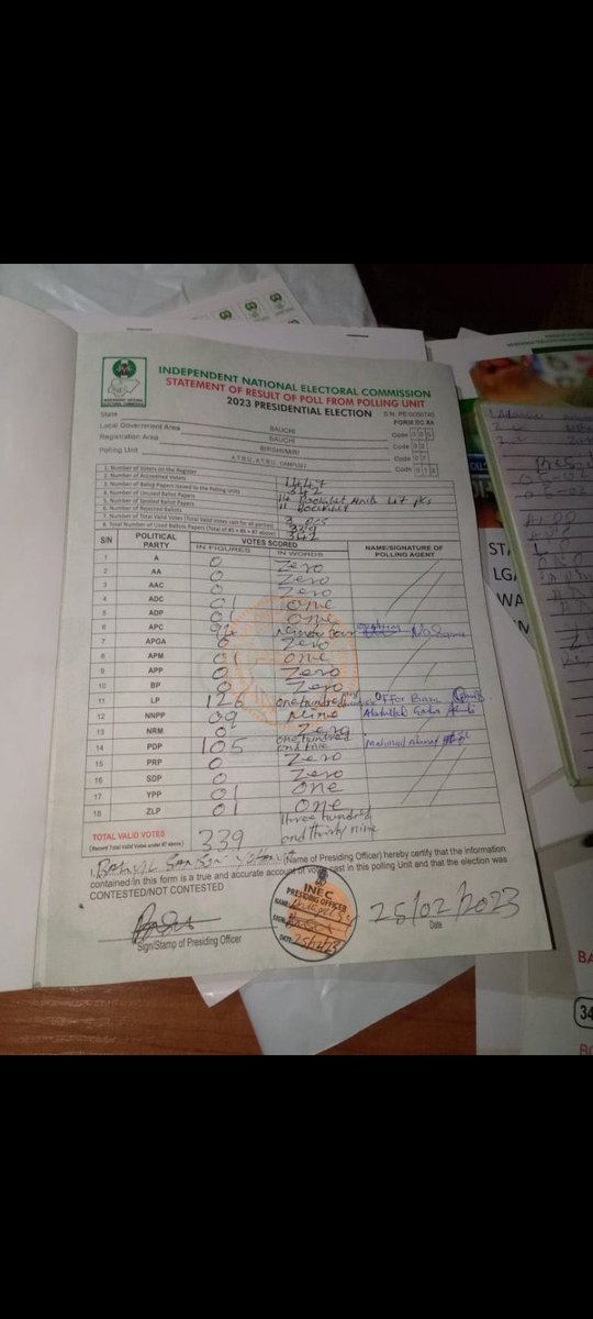 redcap_blondie's tweet photo. This still from Bauchi LGA Inec claim Labour Party only got 185 in a whole LGA while lp score more than that in some polling units 

#RevolutionNow APC and PDP lyabo Ojo Professors PU by PU #Northerners Rigged Electoral Act #CongratulationsObidatti https://t.co/WWKEmqafo8