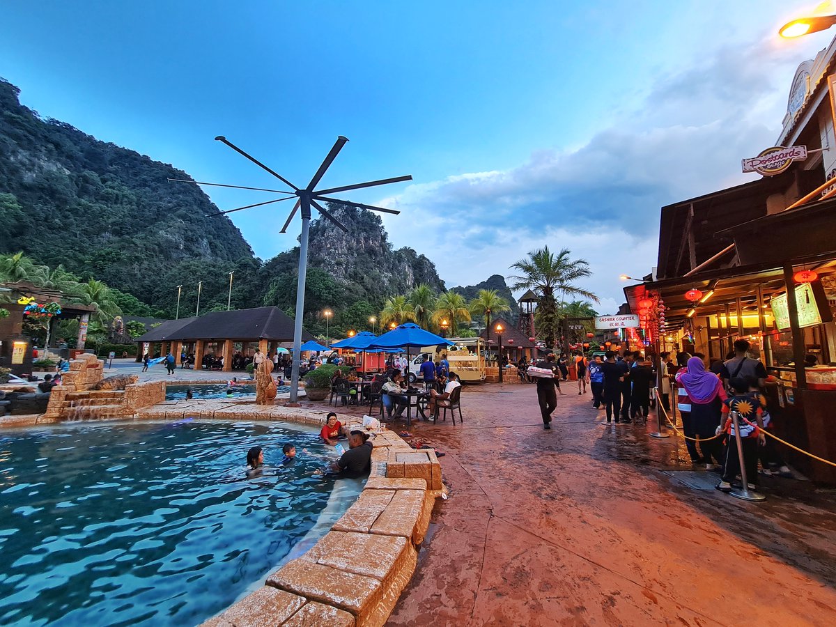 Wholesome in nature, our Hot Spring and Night Park awaits you🍃

Get your tickets below to take a break! 
sunwaylostworldoftambun.com/play 

#SunwayLostWorldOfTambun
#AwesomeMoments
#STPStudios
#PlayWithConfidence
#StayWithConfidence