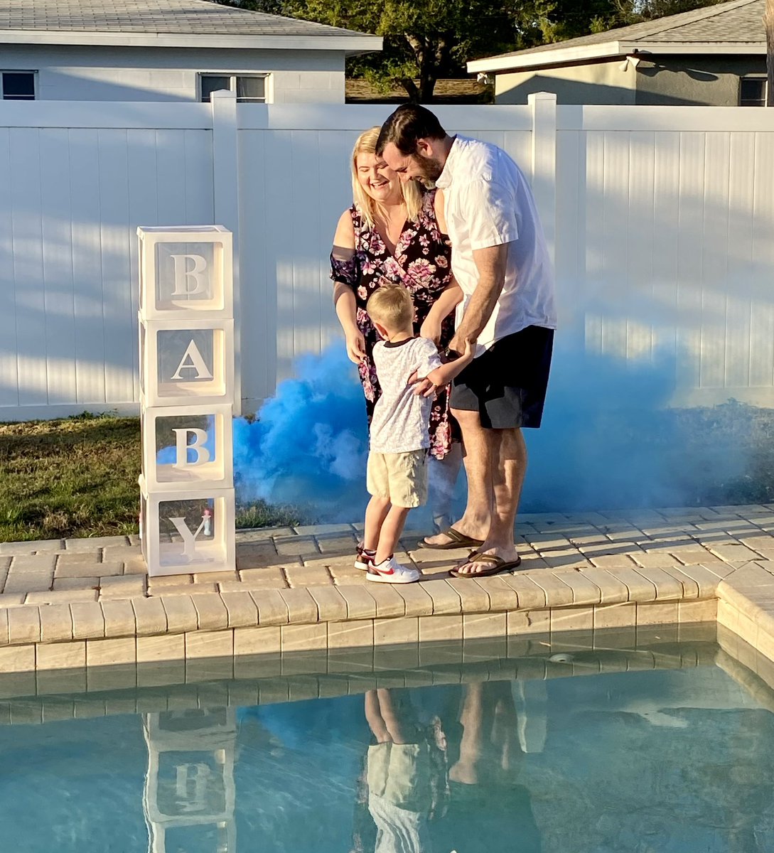 Athena Kort tweet media