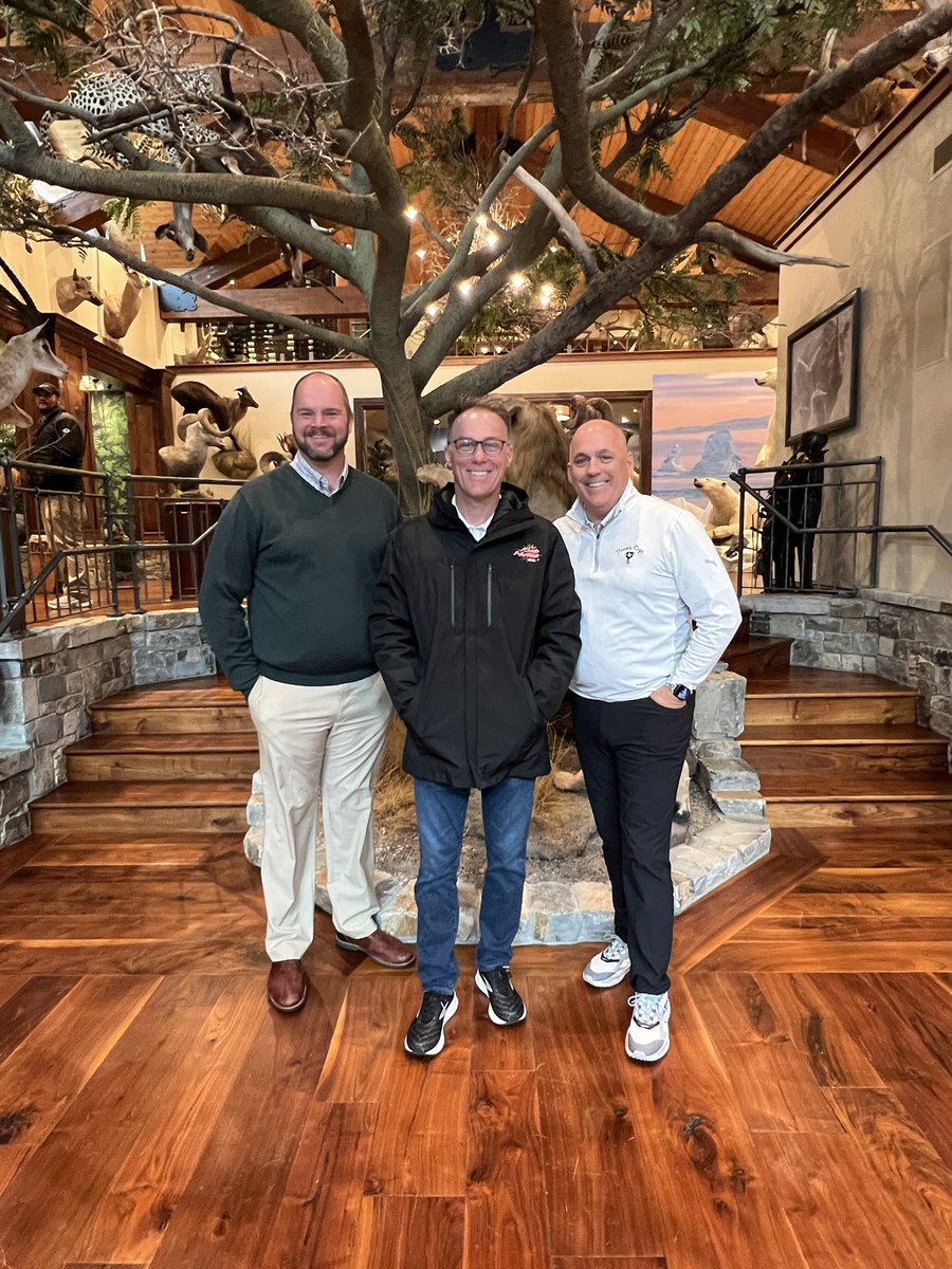 KevinRinker's tweet photo. Pretty good work trip, so blessed to get to raise money for our #ACEGrant and call this my job! #Blessed @Chris_Kirk_ @KevinHarvick https://t.co/sc9YfNpE45