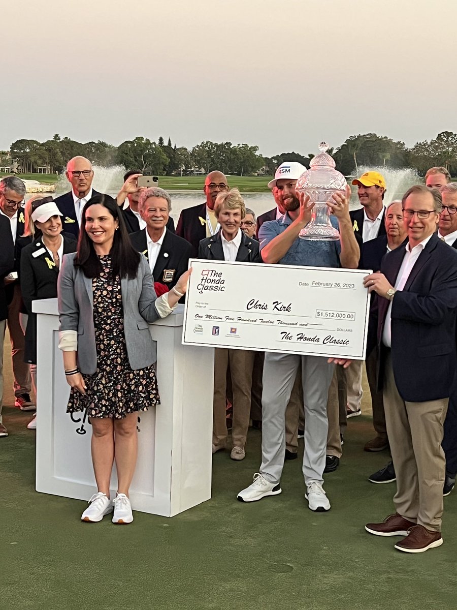 KevinRinker's tweet photo. Pretty good work trip, so blessed to get to raise money for our #ACEGrant and call this my job! #Blessed @Chris_Kirk_ @KevinHarvick https://t.co/sc9YfNpE45