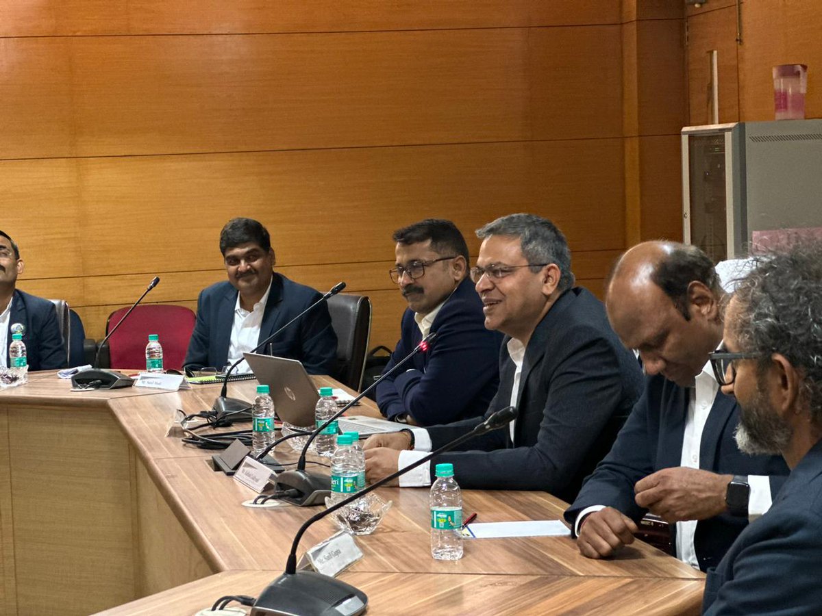 AimraIndia's tweet image. &apos;Introspect 2023&apos; is a day power-packed state leaders conference held at Jaipur in the presence of the Founder &amp;amp; Chairman @LakhyaniKailash. Concerns of retail interests &amp;amp; the way ahead to #FightForRight were discussed in length to safeguard the interest of the retail fraternity.