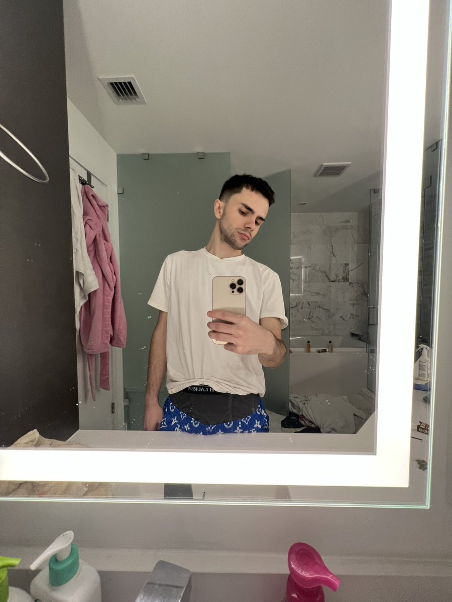 Cheesur on Twitter: “Like to keep, comment to shave (beard)💅🏿”