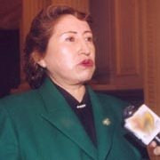 tomasfrancoperu's tweet photo. En 1996 la Fiscal de la Nación fue acusada de ayudar a fugar a su madre Emma Vargas, por entonces alcaldesa de Huancavelica. Se le atribuyó a Patricia Benavides dar aviso a su madre de la orden de captura por concusión y peculado. Años de impunidad familiar. https://t.co/JVybrHH6X2