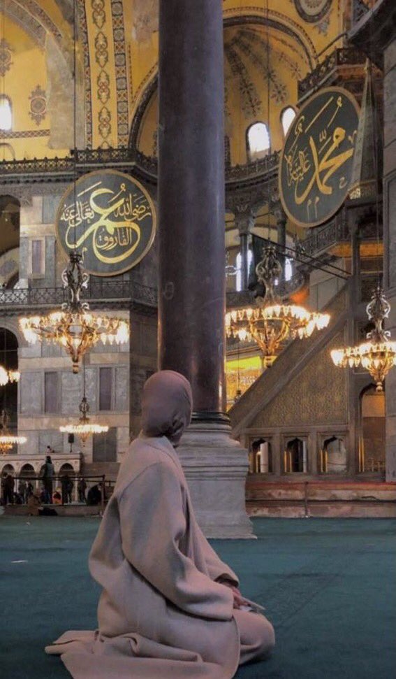 YamanAyse42's tweet photo. 🕌🏝🕋🏝🌹🤲
🇹🇷#ESSELAMÜNALEYKÜM 🇹🇷
🌹Allah’ın Ayetlerinin Hepsi Güzel🌼
BAKINIZ ne Buyuruyor BİZLERE📚✍️
#BİSMİLLAHİRRAHMANİRRAHİM
"Hüzne kapılma, 🍂🍁
Elbette Allah Bizimle Beraberdir."
(#Tevbe40)
Hayırlı Bereketli Hüzünsüz Bir Hafta Diliyorum
RABBİME emanet OLUNUZ https://t.co/5kdIlRIWyT