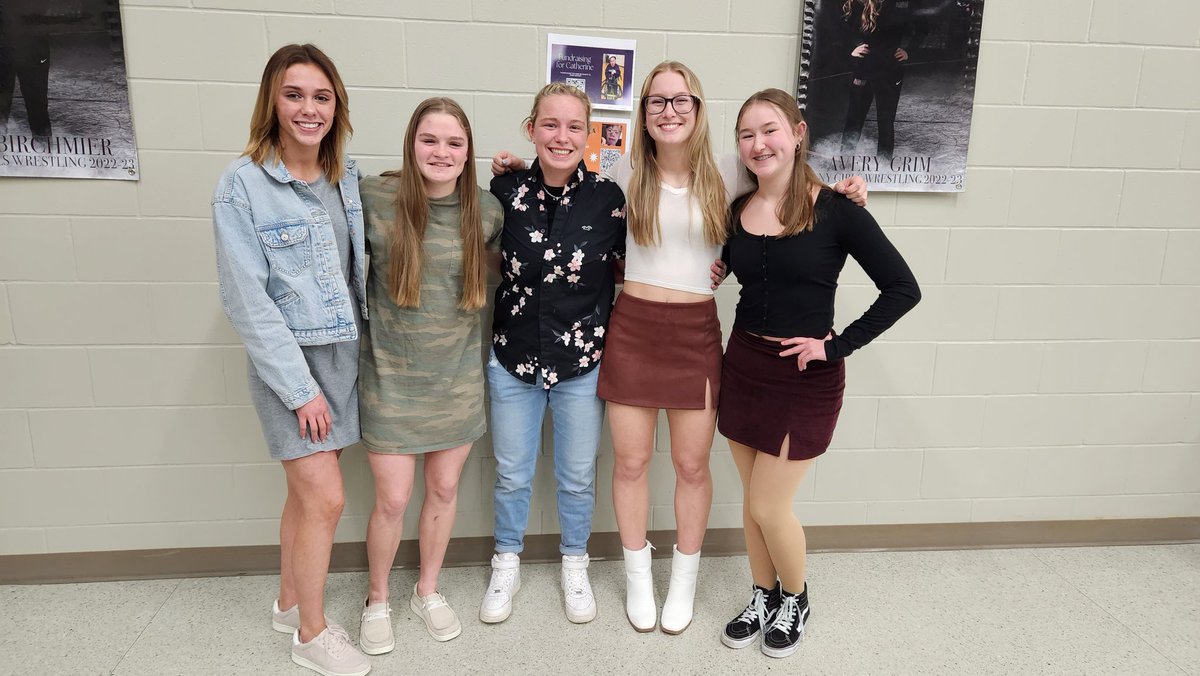 LilyMaeHans's tweet photo. I had a great time tonight at my wrestling banquet! I made a lot of new friends made this year and I'm so sad that this was my first and last year wrestling with @giablaser
She's the best teammate ever! Good luck to all the seniors heading off to college! https://t.co/lbDUCaMnWC