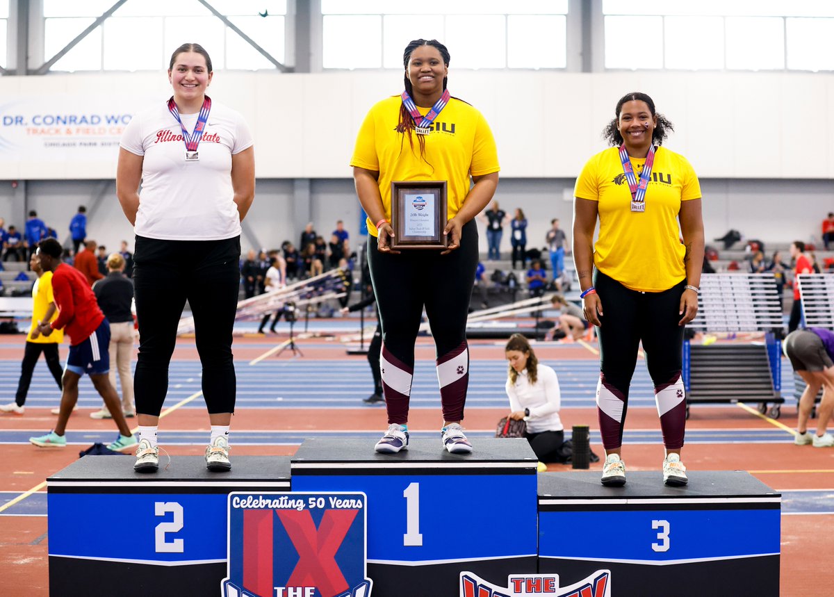 SIU_TrackXC's tweet photo. MVC Indoor Championship Day 1️⃣Medalist

🥇 Shauniece O'Neal - Women's Weight Throw
🥉 Matisen Ingle - Women's Weight Throw
🥉 Ellie Hall, Miracle Berry, Brianna Nieset, &amp; Claire Ayers - Women's Distance Medley Relay
🥉 Ethan Senti - Men's 5000 Run https://t.co/laX6UQVOhU