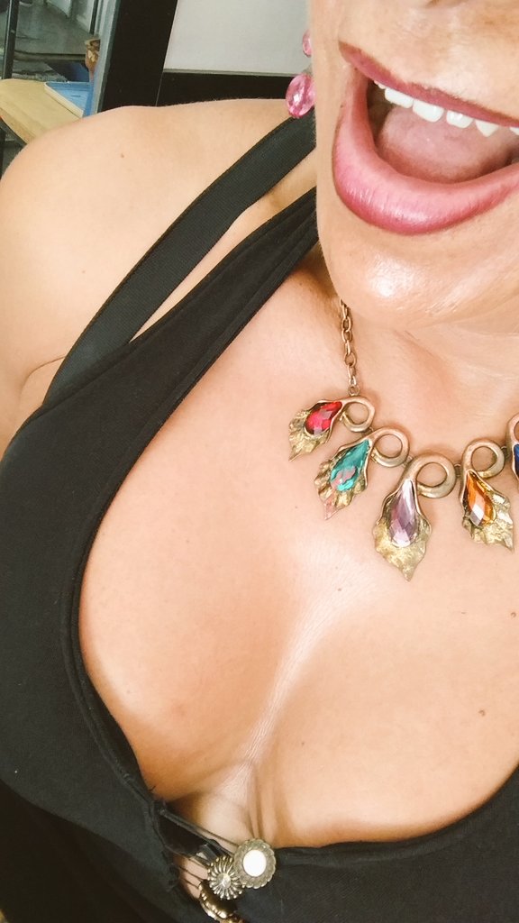 liz_chanel's tweet image. Vive La Vida 🔥
Dejando Passion
Por Dónde Pasas
#passionate #papy #cuenta #bocaroja #lovelive