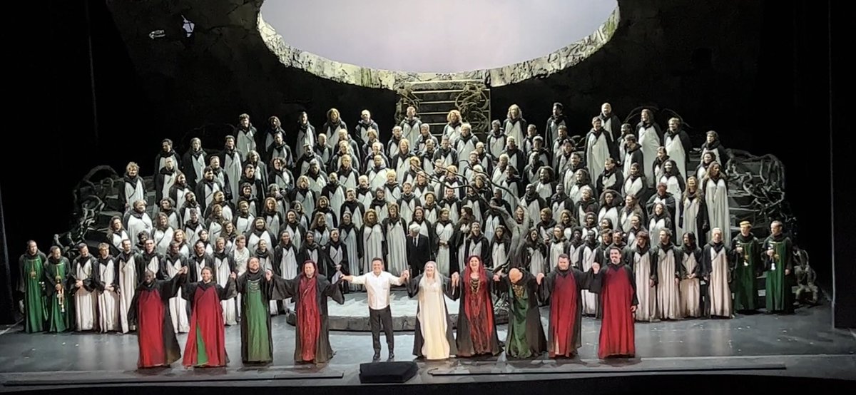 joepaulbliss's tweet photo. The rush ticket program gifted us seats in the grand tier for Wagner’s Lohengrin. Nice seats for 4 hours of sublime singing and orchestra. #MetOpera #MetOperChorus #Lohengrin #RushTickets  #PiotrBeczala #CristineGoerke #TamaraWilson https://t.co/4Ea17fIgiX