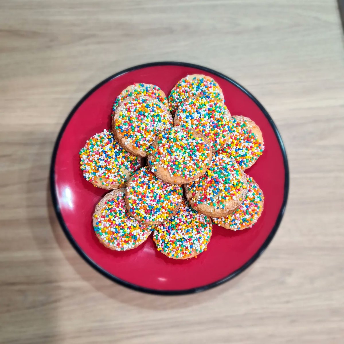 KhaattTeladar's tweet image. Have been cooking and baking a lot more since we renovated our kitchen. Here's what I've done so far! All have been tasty and approved by my fussy toddler haha 😄 #cooking #baking #beginnercook #beginnerbaker #gamergirl #SmallStreamersConnect