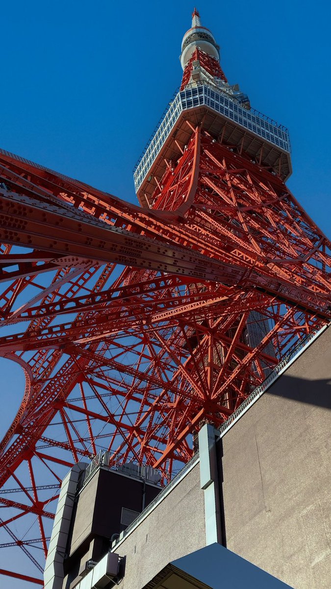 st_strunning's tweet photo. 東京タワーへ散歩
都心散歩は気分転換になる。街ぶらいいね。観光スポット巡りに楽しい。レッドトーキョータワーのE-MOTORやりたかったけど、入場料高くて、結局入らなかった...でもいつかプレイしに行こう。
#東京タワー 
#散歩
#東京散歩
#街ぶら
#観光スポット https://t.co/hXXBsNu8cp