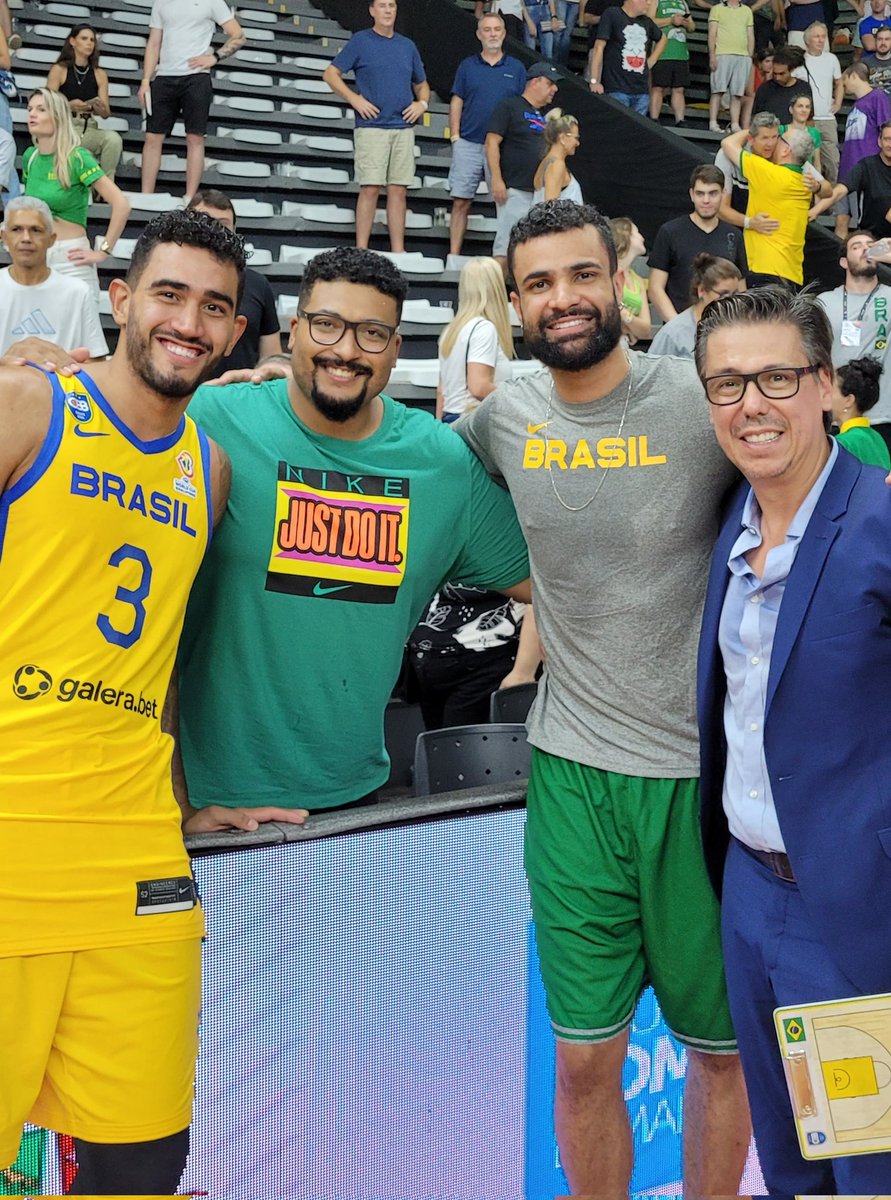 pastor_06's tweet photo. É um prazer acompanhar esse squad #FFBSQUAD
Vitória contra os EUA e classificação para a Copa do mundo de basquete 2023.
Vamos Brasil, vamos ffbsquad!!! 🏀✅️
#flashforwardbasketball #flashforwardgroup #cbb https://t.co/uH9hsKUlma
