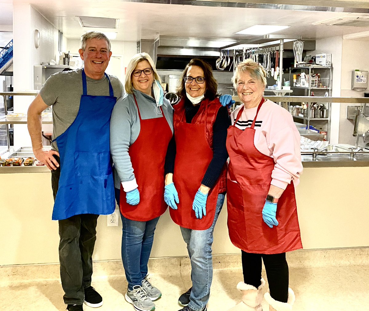 The chefs! Thank you Randy Martino for making such a positive difference in the community! <a href="/UllmarkDawn/">Dawn Ullmark</a> <a href="/USDBELL/">Union BELL</a> <a href="/USDUpdates/">Union School District</a> <a href="/OsterElementary/">Oster Elementary School</a> <a href="/MartinoRandy/">Randy Martino</a>