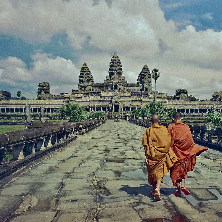 #Angkor #AngkorWat #Cambodia #religion #Buddhism #Dharma #Khmer #SiemReap #Hinduism #HinduBuddhist #Buddha #SoutheastAsia #SuryavarmanII #Sumeru #Sangha #jungle #history #AsianHistory #archaeology