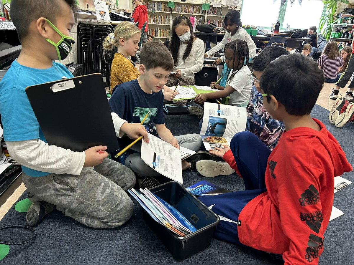 MissyMecum's tweet photo. Our #GoldenLearners are becoming experts on animals! Through this reading unit, they are also becoming experts on collaboration and nonfiction research! #MasonElementary https://t.co/JaflOjH0Z7