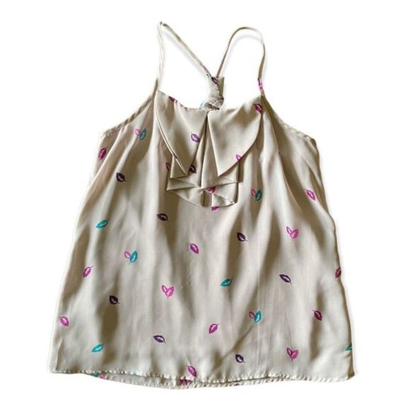 poshambassador2's tweet photo. So good I had to share! Check out all the items I'm loving on @Poshmarkapp from @casey_fashion #poshmark #fashion #style #shopmycloset #xhilaration #same: https://t.co/NBlHx1KULt https://t.co/Cl1CT6lMas