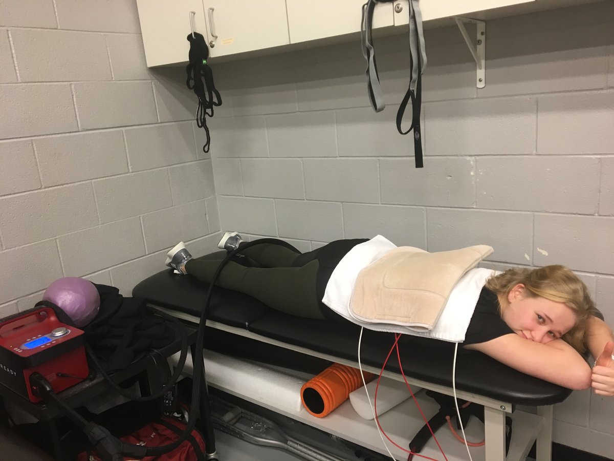 mnhopper1s's tweet photo. #ModalityMonday: Electrical Stimulation comes in a variety of forms. Sometimes big machines, and other times little small units. We mostly use e-stim for muscle re-education after injury. #AT4ALL #NATM2023 #AT4thAT https://t.co/lXpOguGPTi