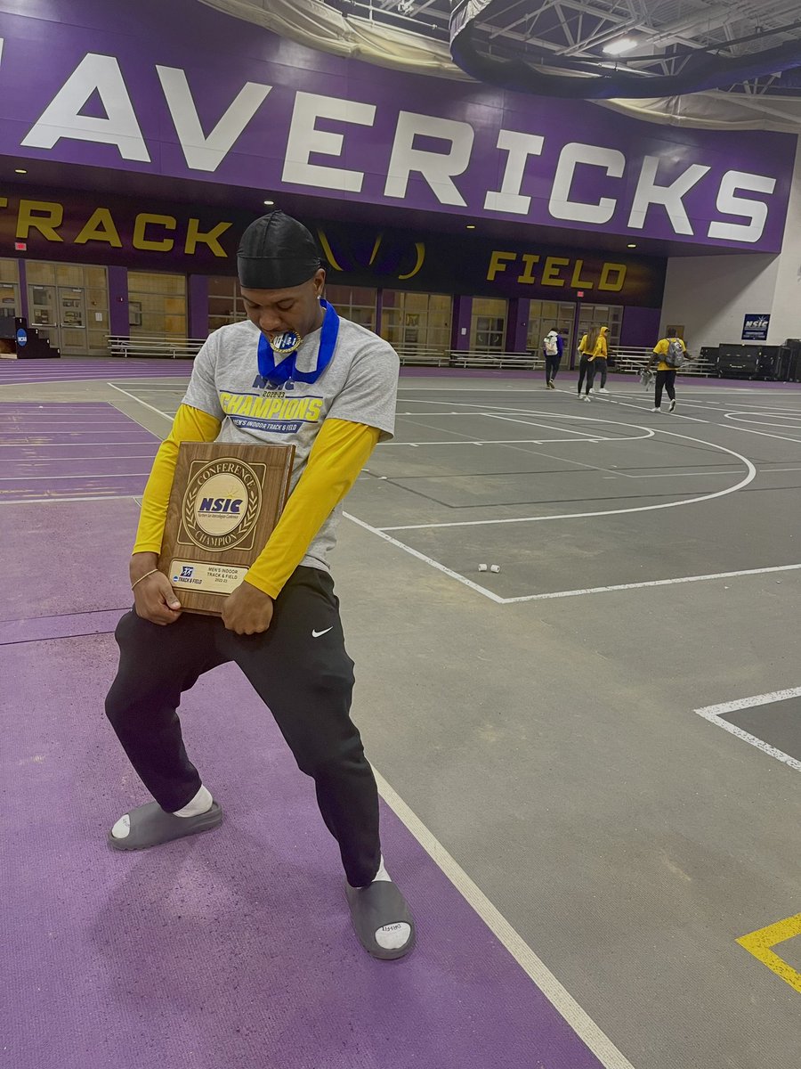 fvmousjames1's tweet photo. Conference meet went like……
NSIC CONFERENCE CHAMP🏆
NSIC Meet Record✅
MSU Indoor School Record✅
Myers Fieldhouse Record✅
New PR 7.87m (25’10) https://t.co/dwX0if894o