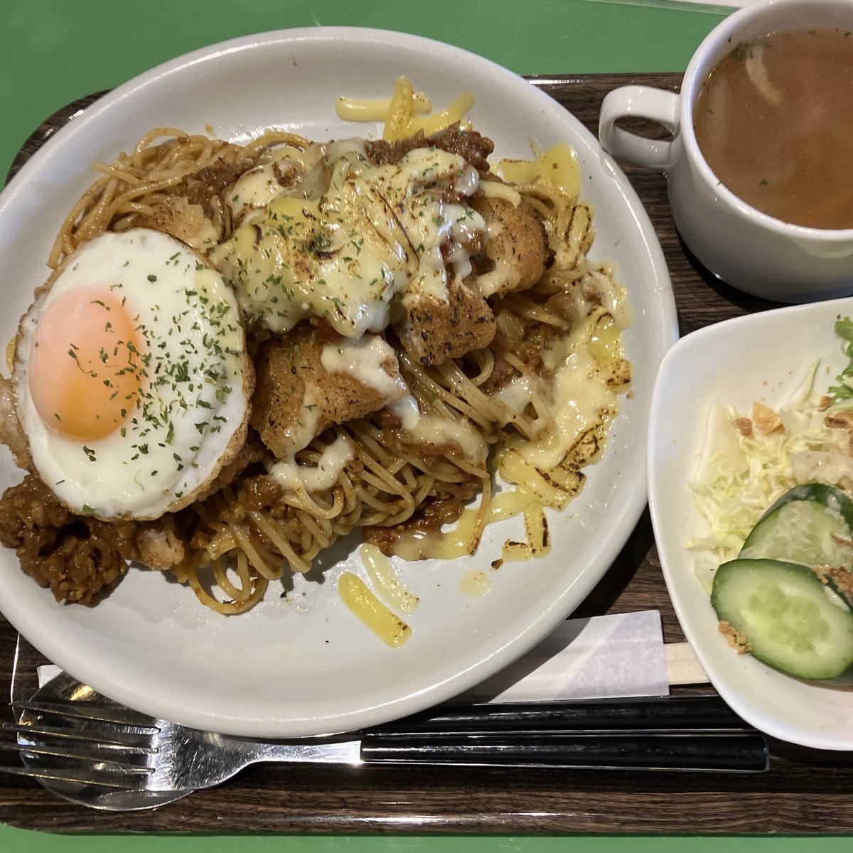 焼きチーズキーマカツパスタ(おぼえられない)とパフェの破壊力‥面白い店だからみんな来て!
岩手県宮古市大通り二丁目8-35
cafe&bar AZITO
https://t.co/AxOkgDzOXQ