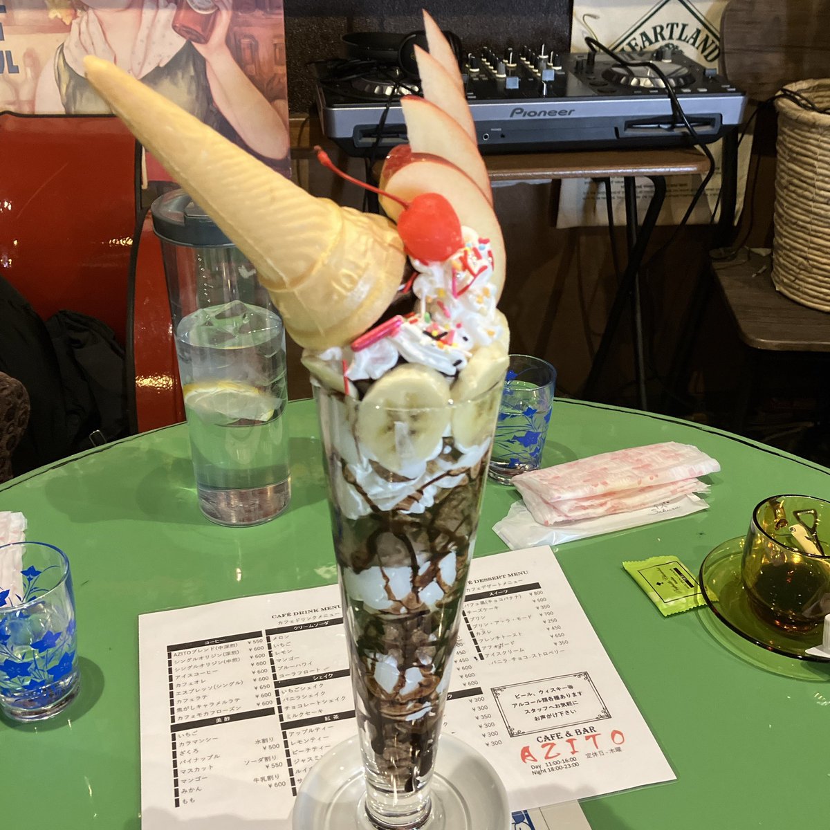 焼きチーズキーマカツパスタ(おぼえられない)とパフェの破壊力‥面白い店だからみんな来て!
岩手県宮古市大通り二丁目8-35
cafe&bar AZITO
https://t.co/AxOkgDzOXQ