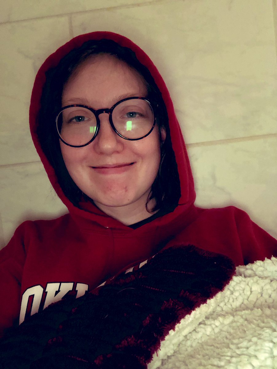 Melaina_Riley's tweet photo. tornado szn came early✨
#bathroomparty #tornadochic #tightcouplet 🌪️🌩️👍🏻 https://t.co/tLiGeQWDrM
