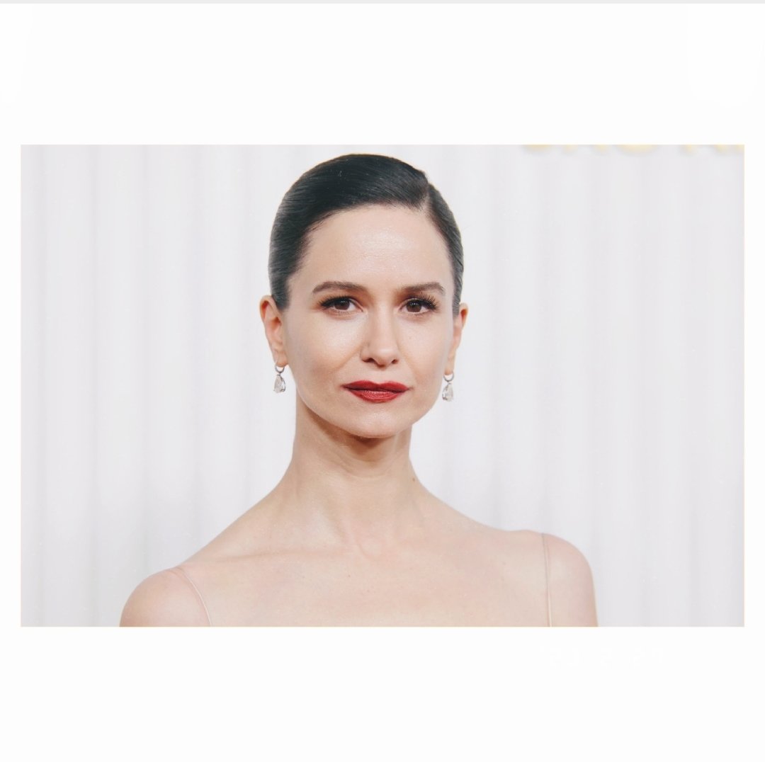 📸| Katherine attends the 29th Annual Screen Actors Guild Awards at Fairmont Century Plaza on February 26, 2023 in Los Angeles, California

#katherinewaterston #events #kw_rus