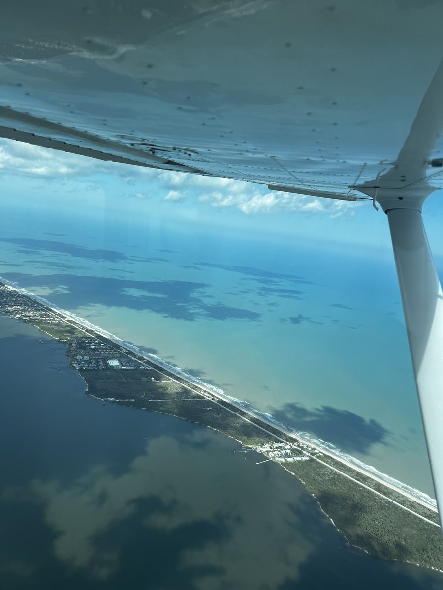 Love flying over the Florida Beaches!
-
-
-
#privatepilot #onedayastronaut #aviation #aviationlovers #flying #generalaviation