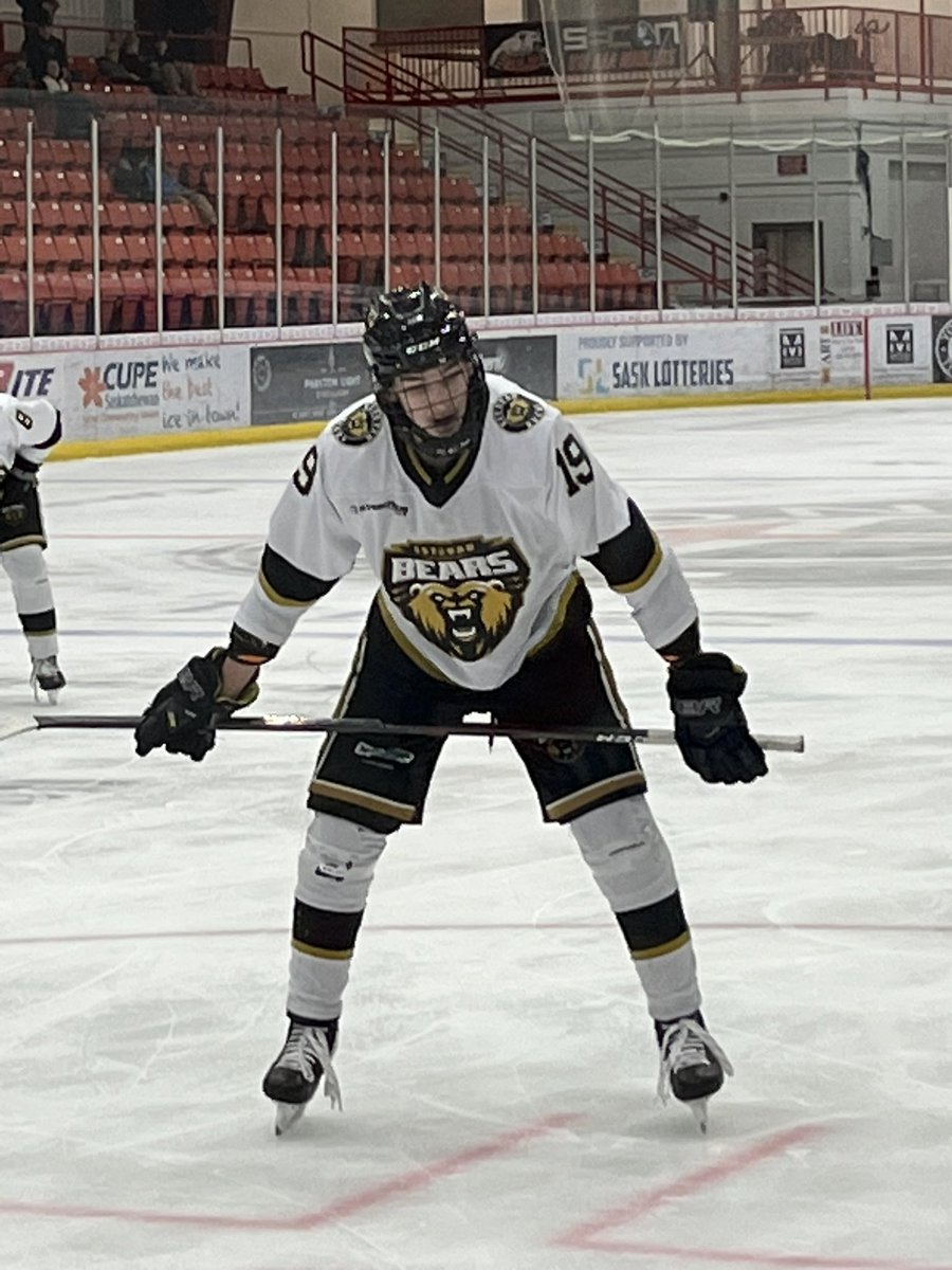 oilskar99's tweet photo. One pen from every hotel weekend this year,that’s a wrap for minor hockey for #19,14 years of fun and counting….. https://t.co/Rc4g8w2udB