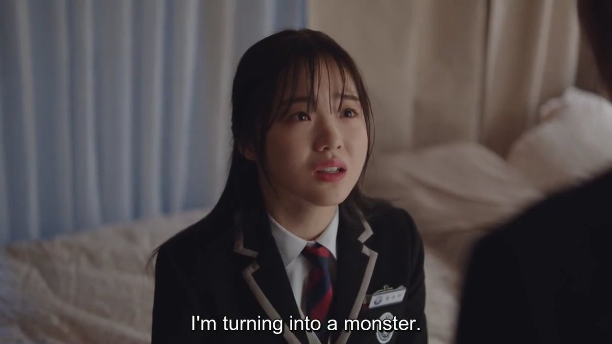 AashiZin's tweet photo. When ambition of mother turns into obsession that they can't see morality and it burdens their children it's indeed sad thing to see in 
#CrashCourseInRomanceEp13, I felt bad for both kids struggling of their own to become person their mothers want https://t.co/gjUAWUAbkt