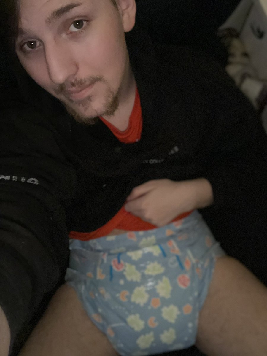 paddedstoner420's tweet photo. Currently in a wet double diap about to play cod zombies https://t.co/QoqBZoRbAb