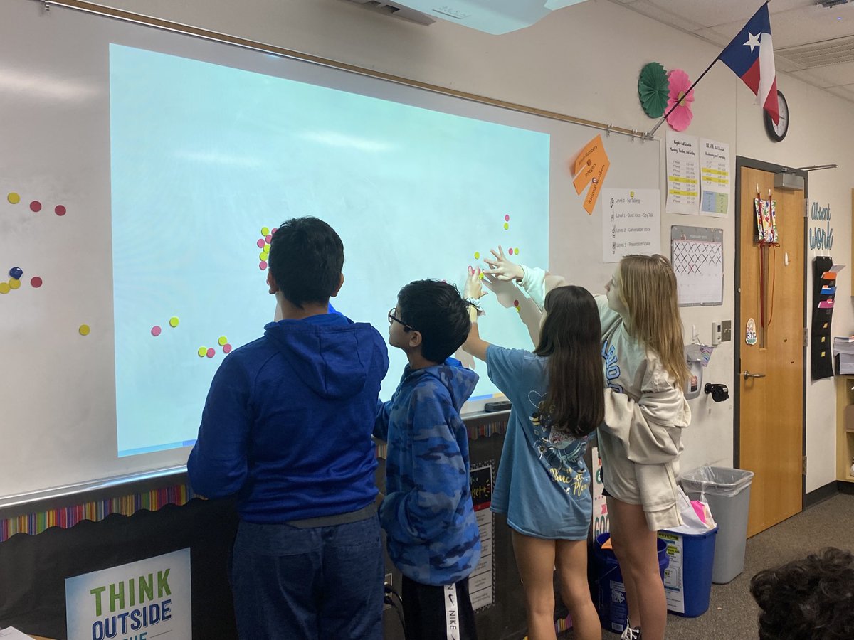 thePost678's tweet photo. Trying to incorporate more student collaboration in my grid-based classroom with intentional opportunities.  #FriscoFutureReady ⁦@LindseyBowenDLC⁩ https://t.co/SIHYYIv1mv