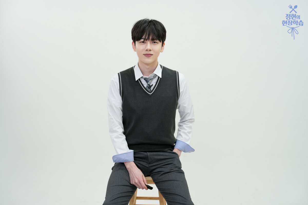 Team_Junghyun's tweet photo. [정현의현장학습] 
Ep. 2 #BehindtheScenes 
#SelfieTime 📸 https://t.co/1hNpe8COuA