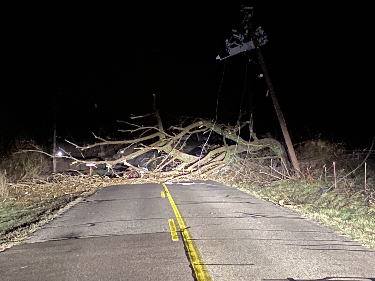 Jmattox7's tweet photo. ⁦@tornadopayne⁩ east of 60th on Robinson in Norman https://t.co/UBWsbqjQNO