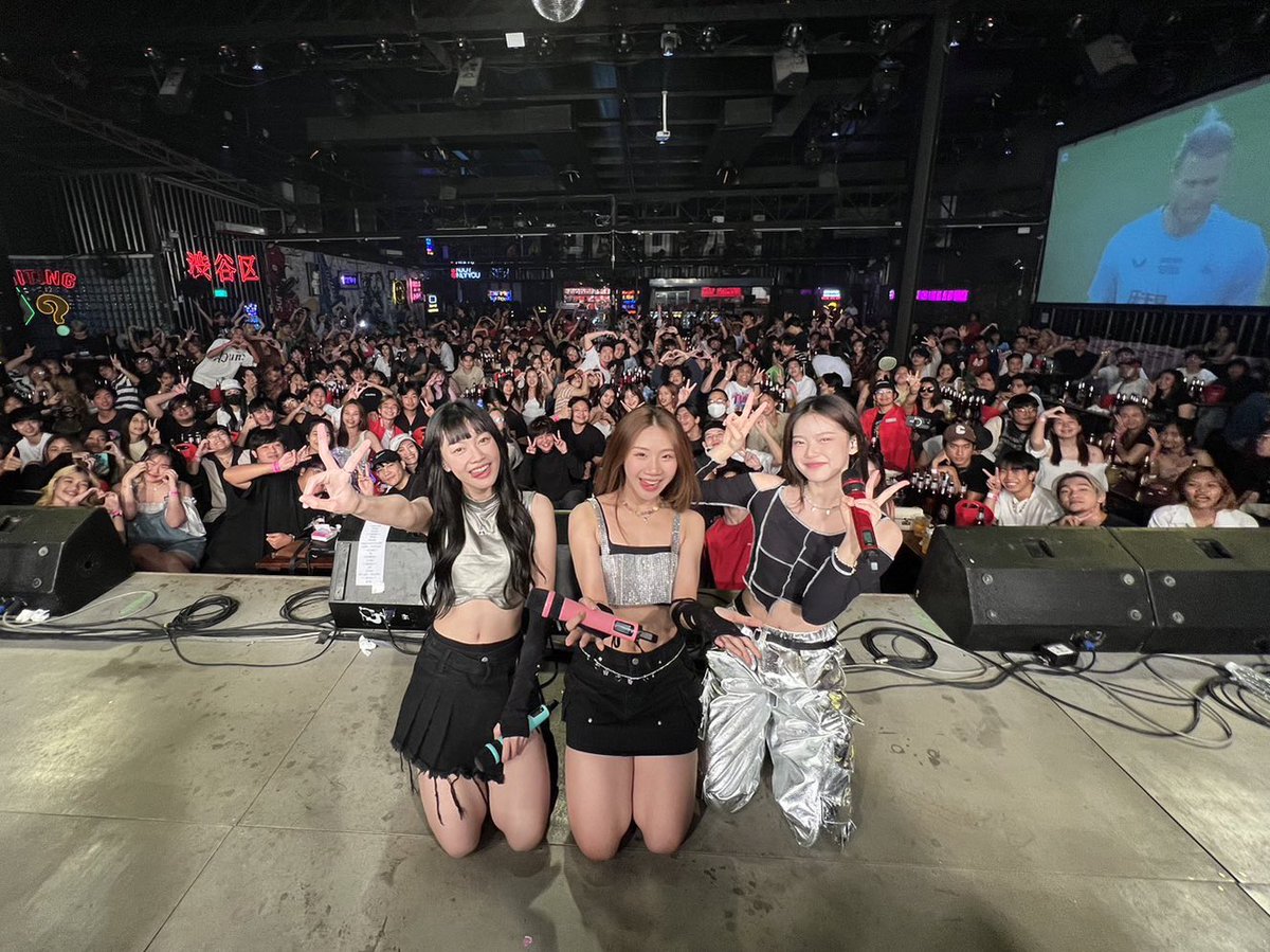 PIXXIEofficial_'s tweet photo. ขอบคุณชาว Hashtag rangsit มากๆ เลยนะคะที่มาหาพวกเรา ไว้เจอกันใหม่ครั้งหน้าน้าา 💖

#PiXXiE https://t.co/2MLX8KUntn