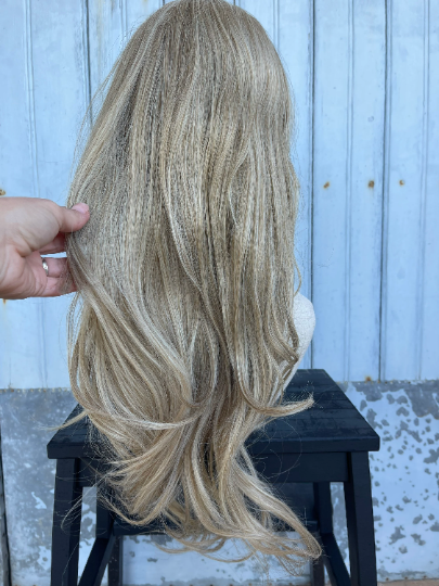 Half Wig Blonde, Natural Looking Hair Extensions Add Volume Curly Personalized Handmade wigs.

Each one of my beautiful wigs is UNIQUELY PERSONALIZED. Each wig has a fringe (bangs)

thediamondmansion.com/product/half-w…