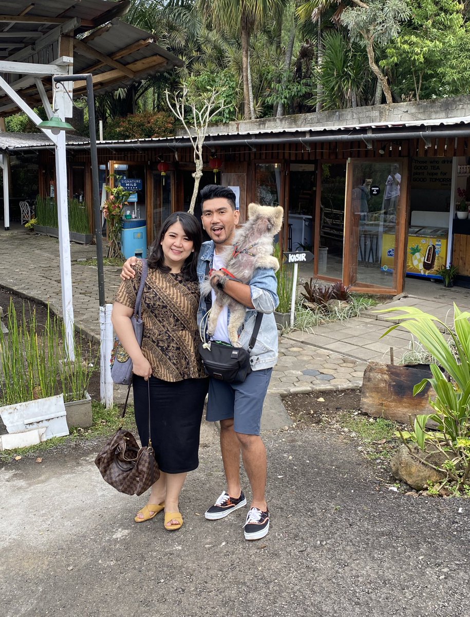 “Pernikahan itu berani mati untuk diri sendiri.” Jeffrey Rachmat

Selamat 15 bulan pernikahan sayangku ! ❤️ 

#AngelGotInsane