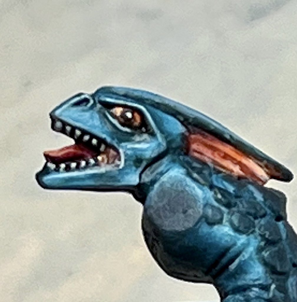 Minimaurader's tweet photo. loved painting this one :) can I paint more than one variant of skin in a seraphon army? would love to do one for each color :)  #WarhammerCommunity #AOS https://t.co/liDBiw9lEK