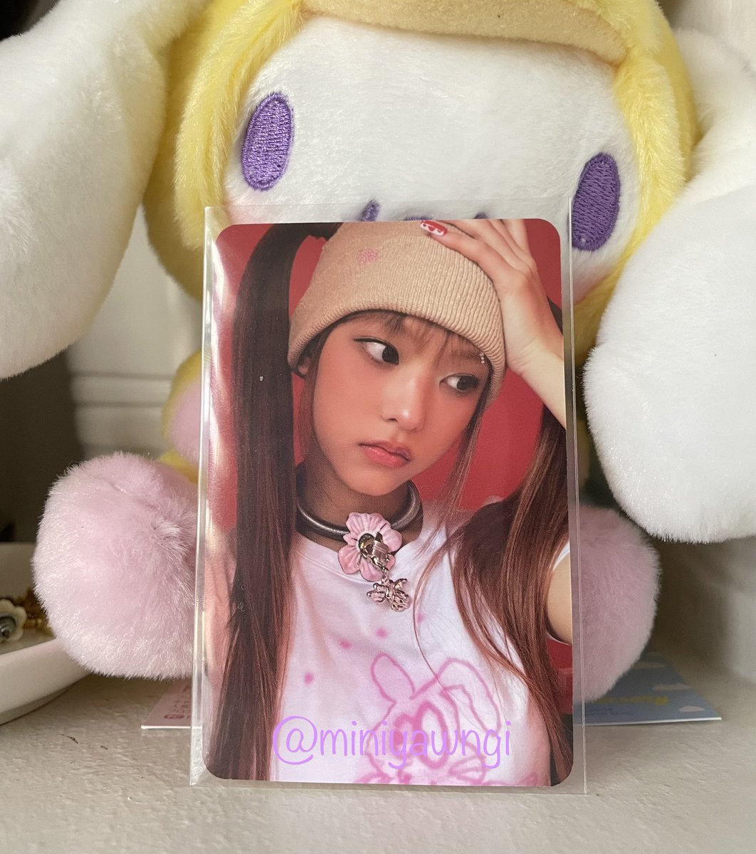 miniyawngi's tweet photo. { surprise free claim 🎀 }

newjeans haerin omg weverse version pc 🎀

will surprise dm the lucky winner! ~
winner will shoulder the sf

mbf 
like &amp; rt

ends : when I received my wony pcs 🌸 https://t.co/xlItPNPFR3