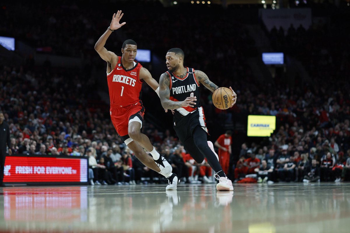bball_ref's tweet photo. Most 60-point games in NBA history:

32 – Wilt Chamberlain
6 – Kobe Bryant
5 – Damian Lillard
4 – James Harden
4 – Michael Jordan

#NBA | #RipCity https://t.co/Wsr590Za8N