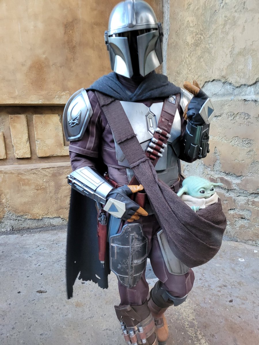 FairyoftheDead's tweet image. Din approached me today and I am still smiling 4 hours later. Nearly cried when I noticed Grogu and it sounded like he said "I love you."  
Din: You look nervous. Are you on the run?
Me: Yes running towards *smirk* 

#swge #DinDjarin
#grogu #Mandalorian #Disneyland