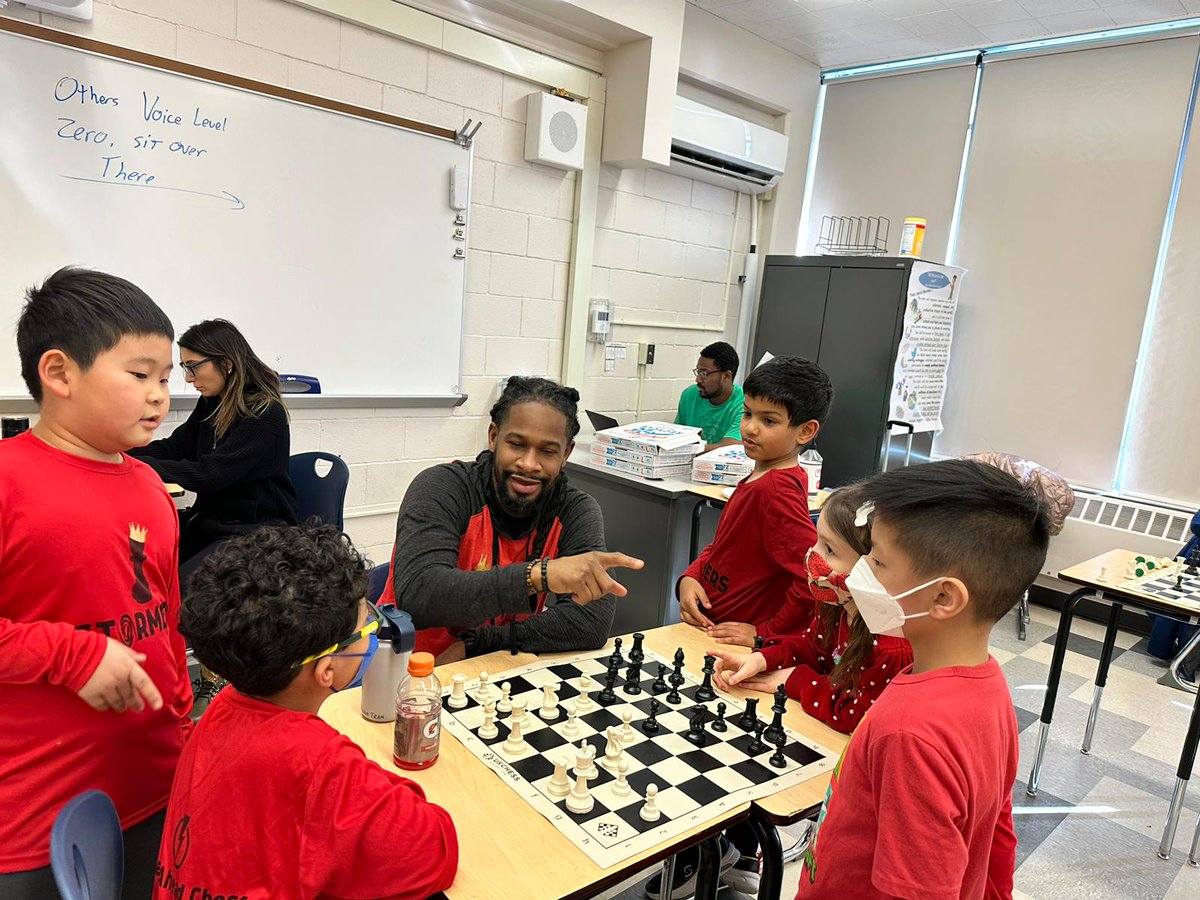 AStepAheadChess's tweet image. Hooray to yet another successful @chicagochessfnd Tournament!

Be on the lookout 👀 because we will be sharing results from the tournament soon😊
#ASAC #CCF #ChicagoChessFoundation #AStepAheadChess #Chessnotcheckers #Chesstournament