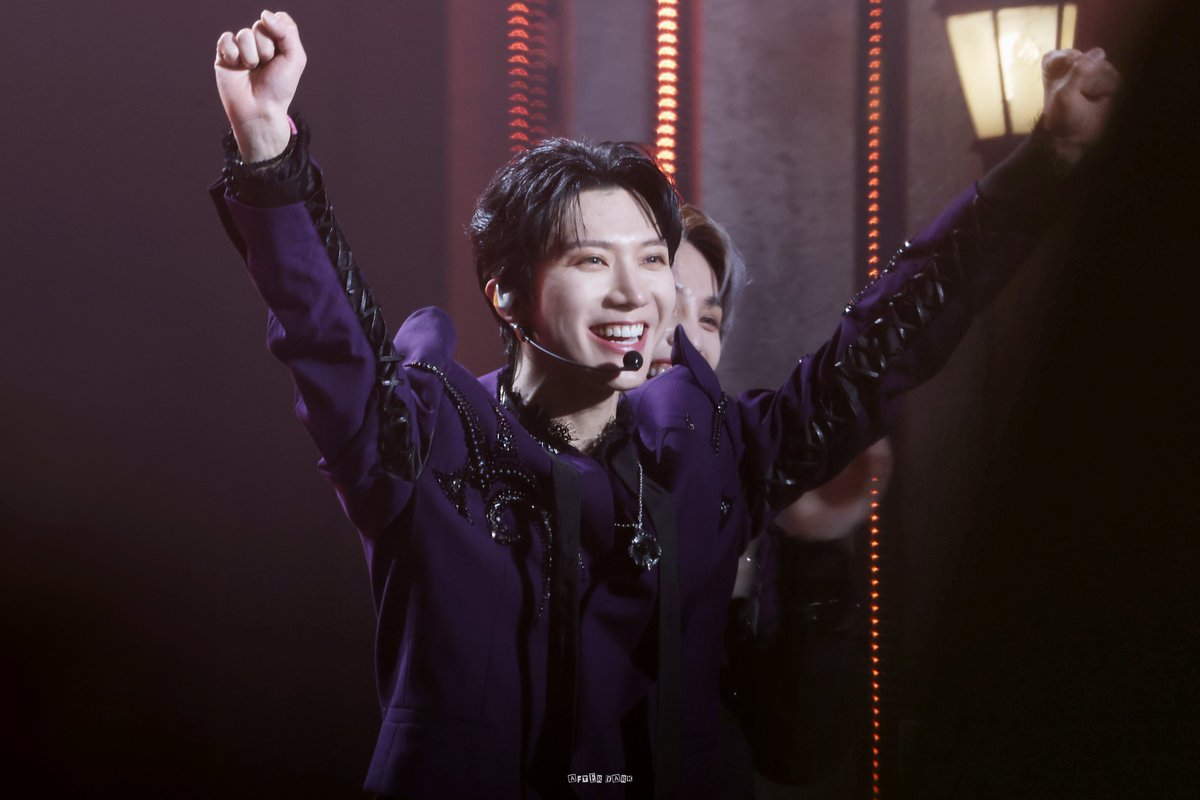 afterdark_YY's tweet photo. 230211 HQ 🎉

#HAPPYTENDAY 
#ShineBrightKitTENDay
#테니생일_축하축하_하네요 

#TEN #李永钦 #텐
#WayV #威神V https://t.co/xwMUqJb2AG