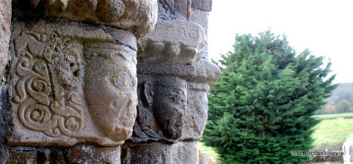 lorraineelizab6's tweet photo. 27 Feb: St Comgán (d 565?). 2nd abbot of Glenn Uissen/#Killeshin, Co #Laois. Son of Díarmait, it's likely founder. Killeshin/"church of [the glen of] Uise" gets name from abbot Uisin! Romanesque doorway. Zoomorphic designs/scandinavian influenced knotwork. https://t.co/hkZCc2p3IW https://t.co/m2bASa004a