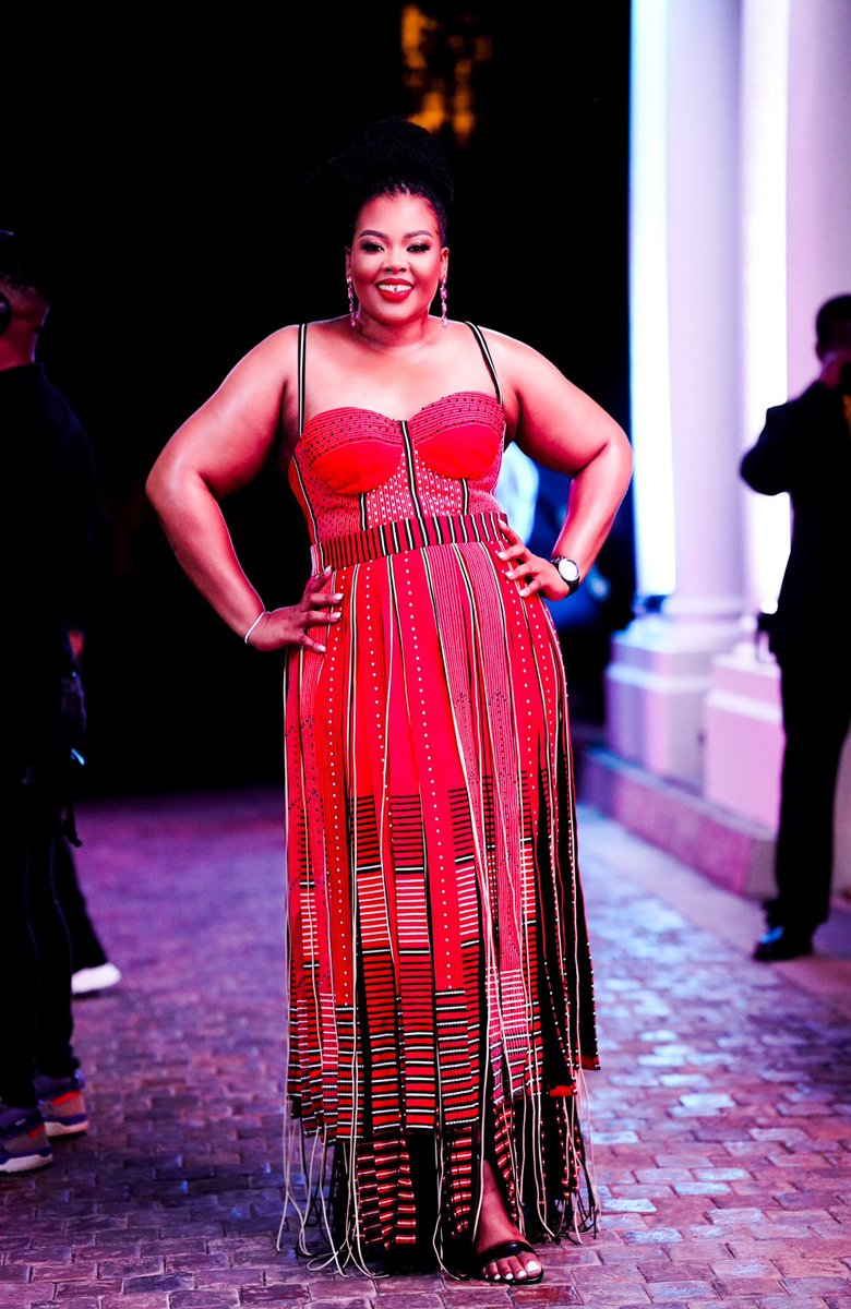 Anele's tweet photo. Se hot uNono ⭐️⭐️⭐️ https://t.co/jxzVk1BZ15