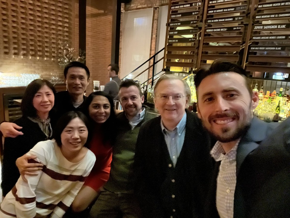 Lovely night with my inspiring @UChiChemistry Chembio colleagues @WeixinT @rmoellering14 @KrishnanYamuna Jack and Chuan. Too many things to celebrate together.
