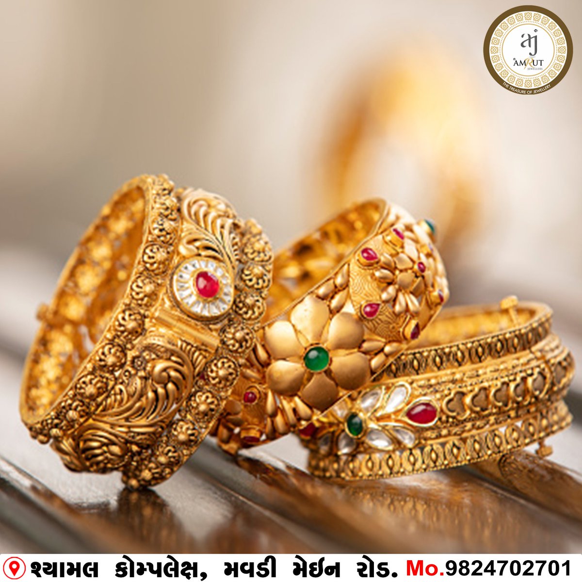 AmrutJewelers's tweet photo. Best Jewellery Is Crafted For You...Alluring Range Of Tradition !!!
#amrut #amrutjewellers #bangles #ornaments #jewelleries #jewells #accessories #banglescollection #outstandingbangles #goldbangles #bestjewellery #diamondbangles #bestbangles #rajkot #Gujarat https://t.co/ac3AT8SvNv
