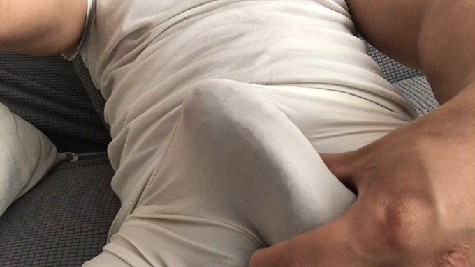 附近的骚逼看出来我需要什么吗？坐上来说话